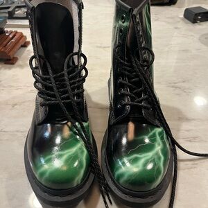 Green lightening Dr Martens. M size 3